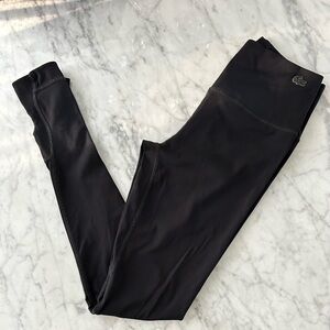 Lacoste Women’s size M/38 black leggings